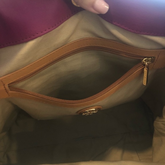 Tory Burch Jaden Tote - Picture 5 of 5